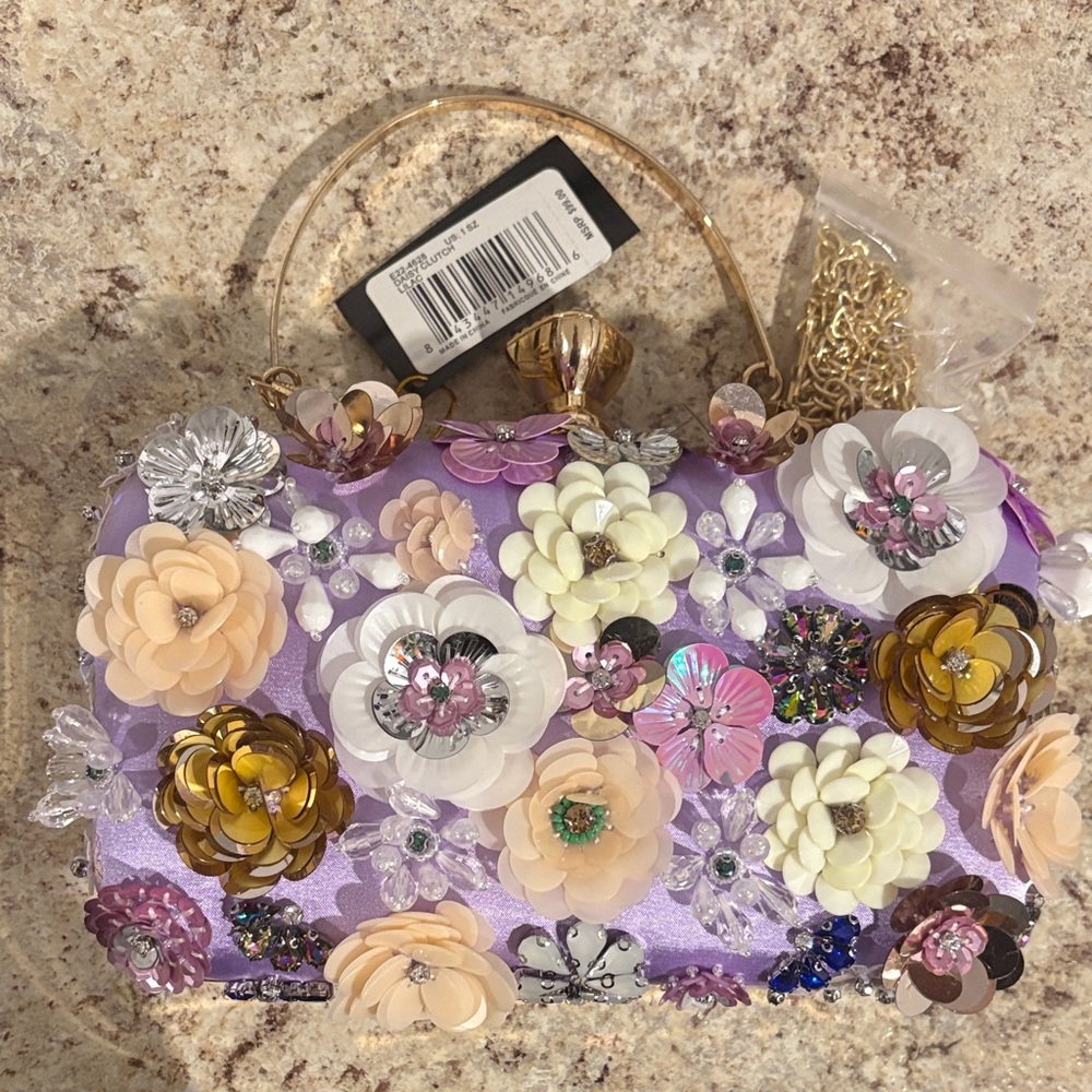 bebe-Lilac Floral Embellished Chain Crossbody Clutch
NWT - Picture 4 of 7